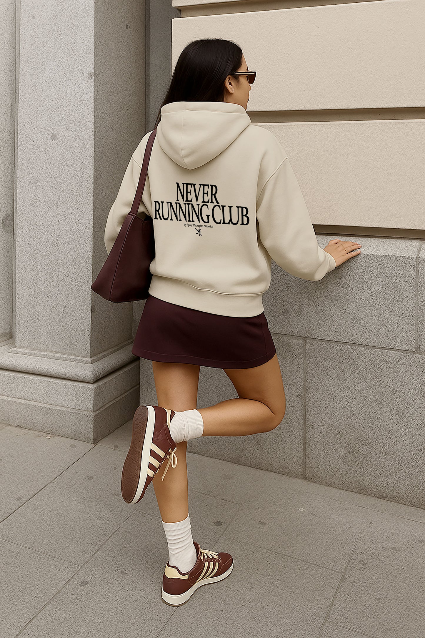 Oversized Hoodie Black - Never Running Club