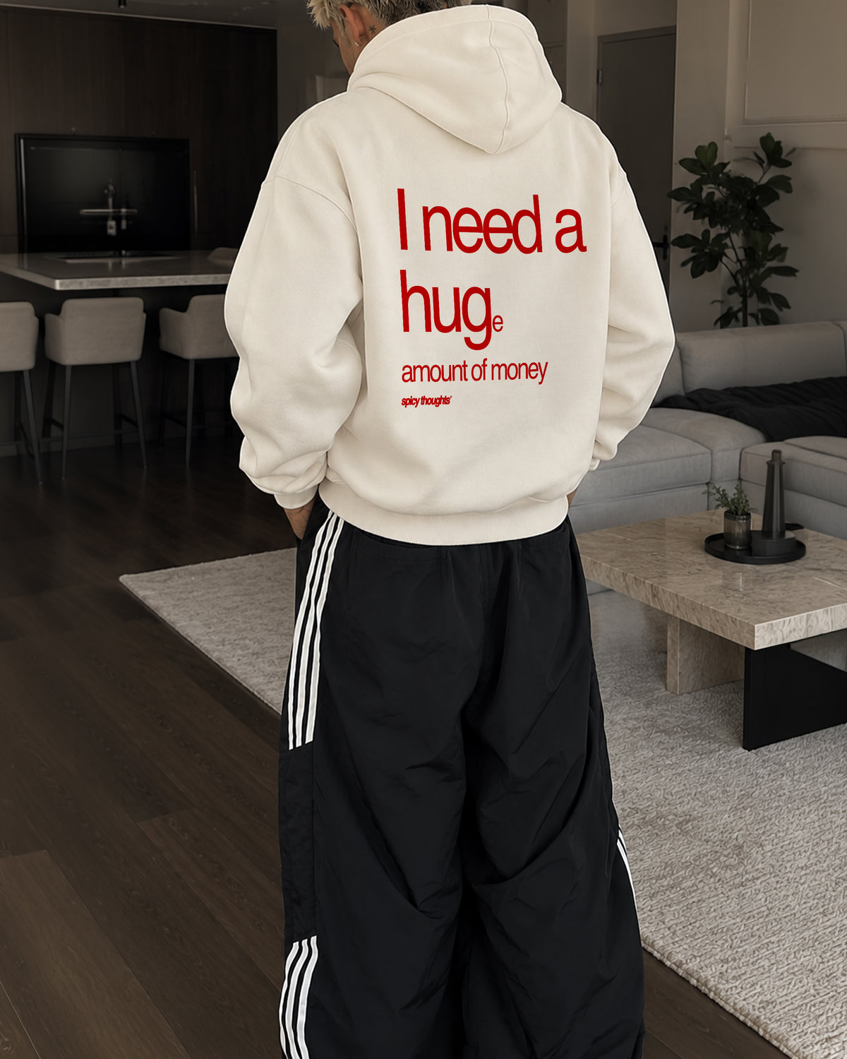 Oversized Hoodie - I need a hug. A huge amount of money