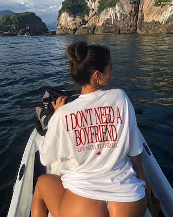 Heavy Oversized Tee - I Don’t Need a Boyfriend