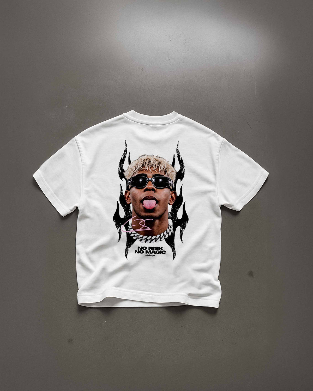 Heavy Oversized Tee - No Risk No Magic