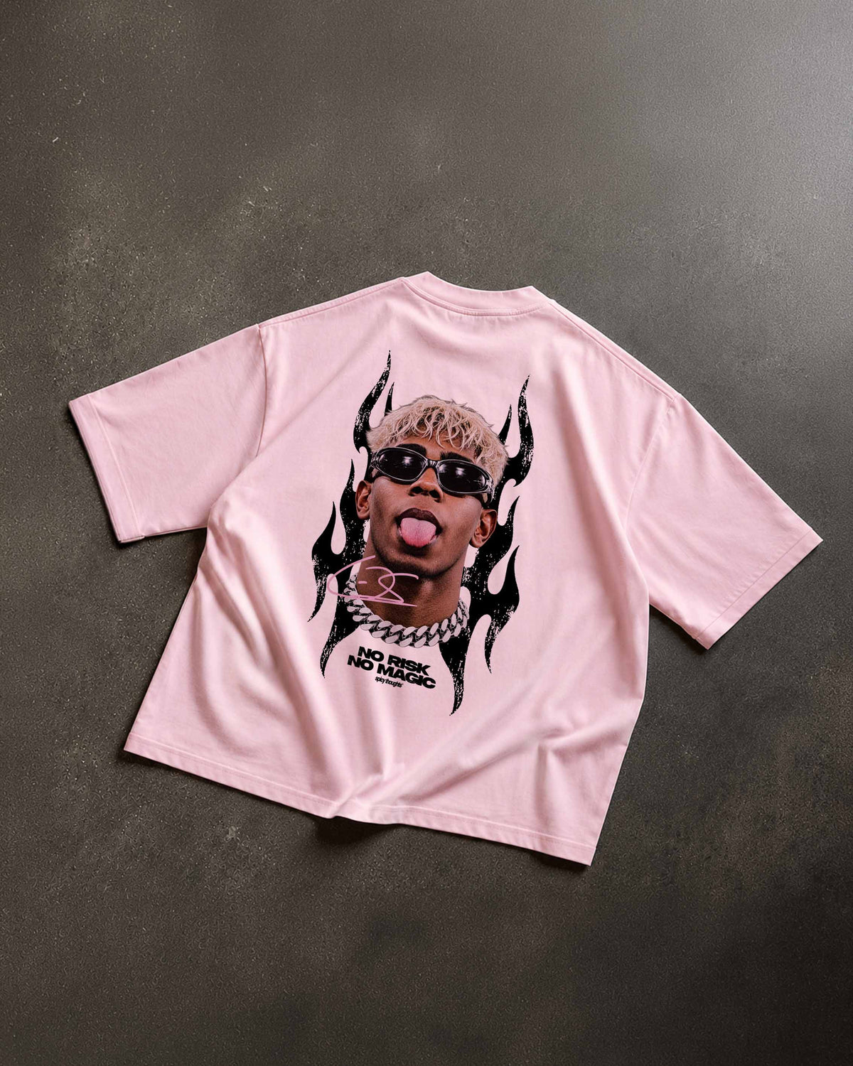 Heavy Oversized Tee - No Risk No Magic