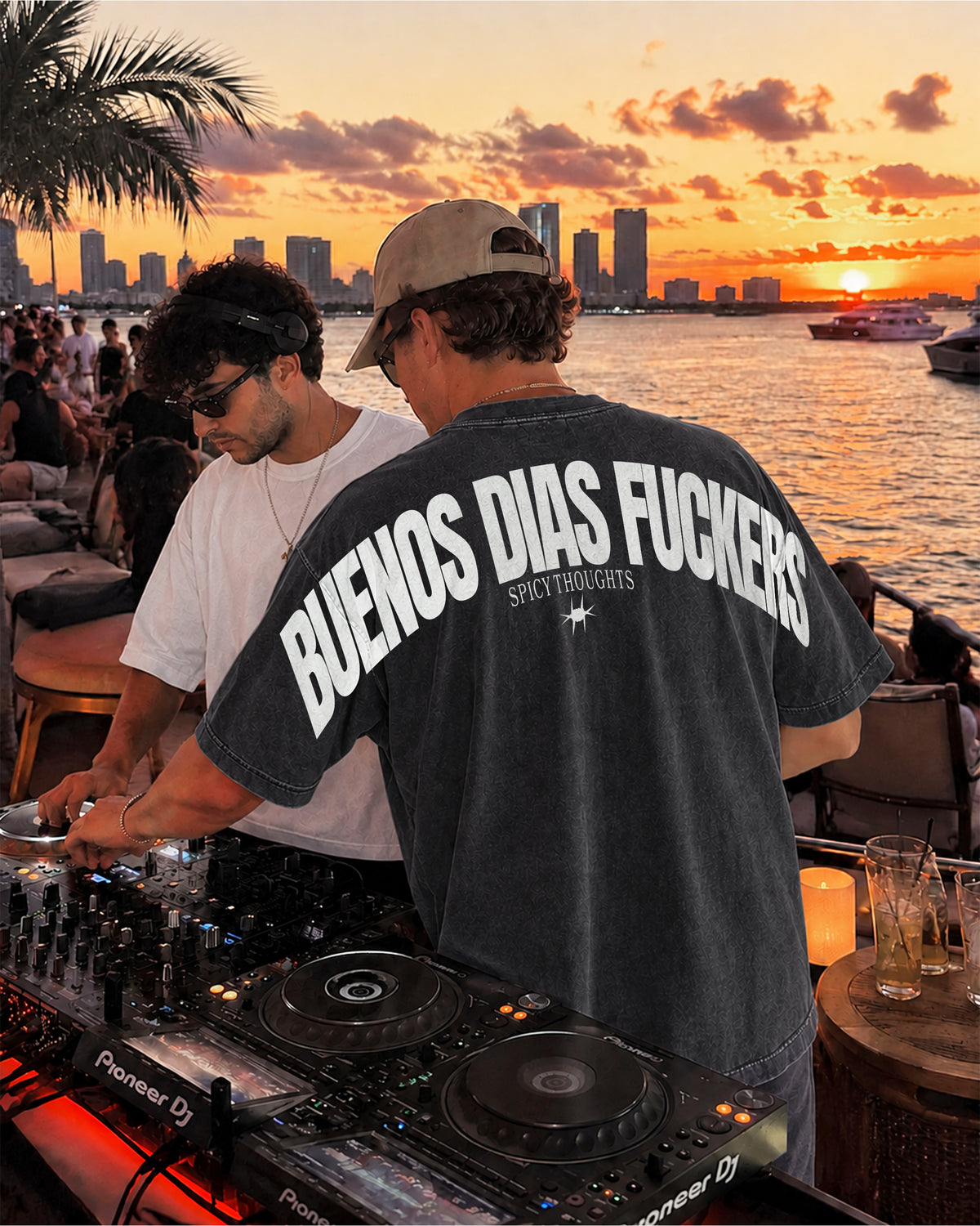 Heavy Oversized Tee Washed - Buenos Dias Fuckers Back Arch